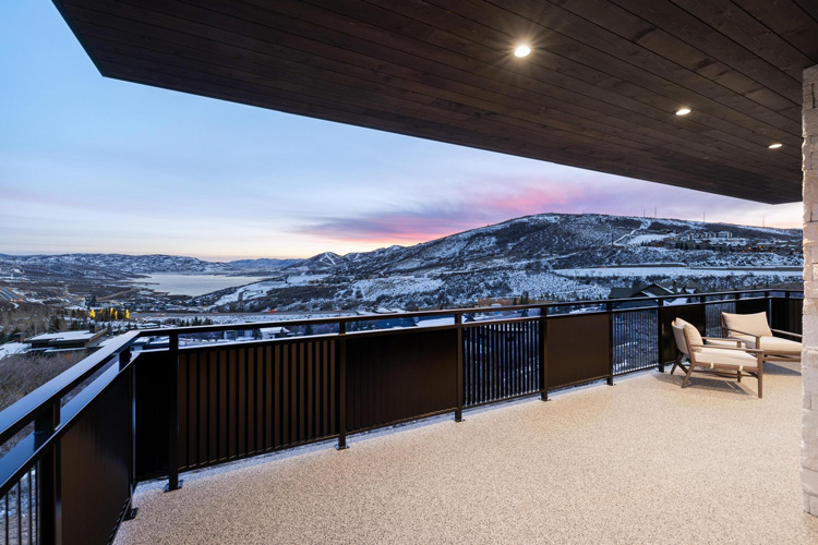 Crafting Visionary Spaces Amidst Mountain Majesty